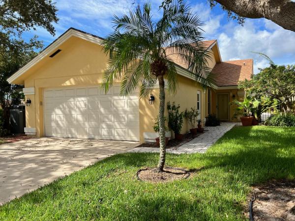 The Ridge At The Bluffs, 100 Cape Pointe Cir, Jupiter, Florida 33477, image 1