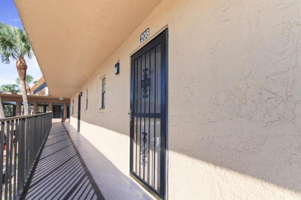 Isle Of Boca Dunes, 9370 SW 8th St #208, Boca Raton, Florida 33428, image 1