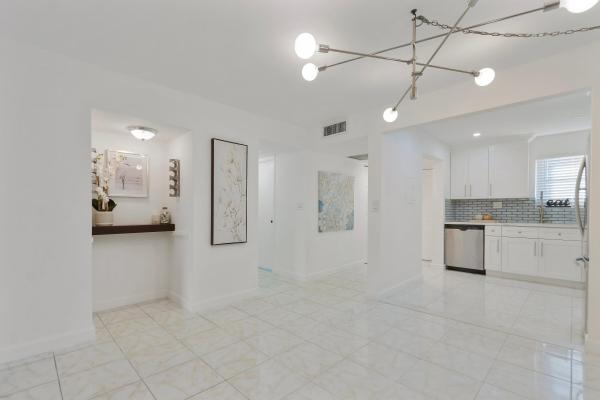 Isle Of Boca Dunes, 9370 SW 8th St #208, Boca Raton, Florida 33428, image 2