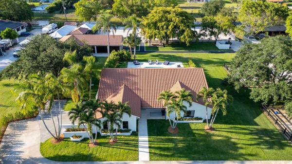 Saddle Trail Park Of Wellington, 14828 Rolling Rock Pl, Wellington, Florida 33414, image 1