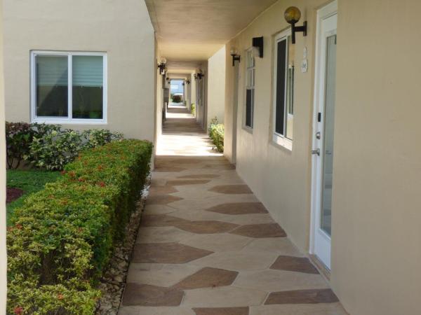 Burgundy At Kings Point, 207 Burgundy, Delray Beach, Florida 33484, image 1