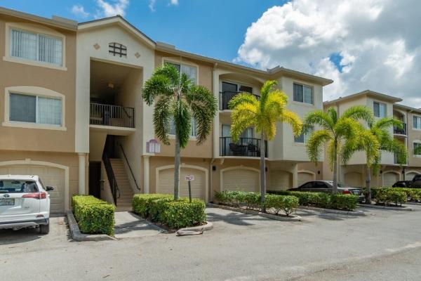 Grand View At Crestwood, 800 Crestwood Ct #801, Royal Palm Beach, Florida 33411, image 1