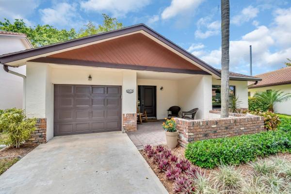 Fairmont Place, 4976 Boxwood Cir, Boynton Beach, Florida 33436, image 1