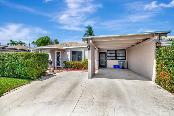 Camelot Village, 14882 Wildflower Ln, Delray Beach, Florida 33446, image 1