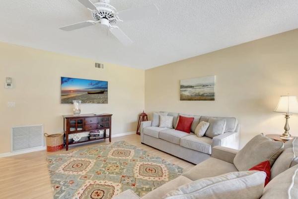 The Coves At Aberdeen, 5787 Parkwalk Dr, Boynton Beach, Florida 33472, image 3