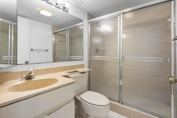 Banyan Lake, 8352 Trent Ct #B, Boca Raton, Florida 33433, image 3