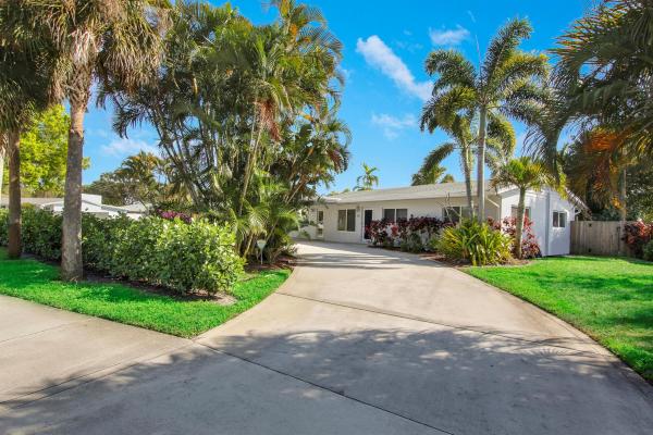 Jupiter In The Pines, 466 Tequesta Dr, Tequesta, Florida 33469, image 1