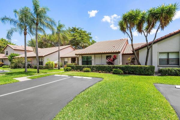 The Lakes Of Deer Creek, 648 Deer Creek Edgewater Dr, Deerfield Beach, Florida 33442, image 1