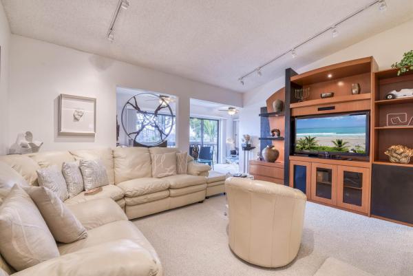 Dunbar Woods, 1111 Duncan Cir #203, Palm Beach Gardens, Florida 33418, image 1