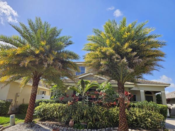 Lawrence Oaks, 7861 Manor Forest Ln, Boynton Beach, Florida 33436, image 1