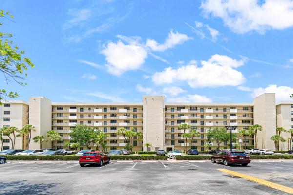 The Palms Of Deer Creek, 2400 Deer Creek Country Club Blvd #609-1, Deerfield Beach, Florida 33442, image 1