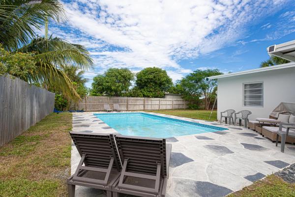 Lantana Heights, 1415 W Branch St, Lantana, Florida 33462, image 1