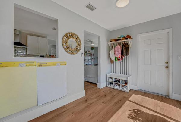 Lake Worth Town, 923 N H St, Lake Worth Beach, Florida 33460, image 1