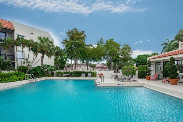 The Senate, 3050 Presidential Way #305, West Palm Beach, Florida 33401, image 1