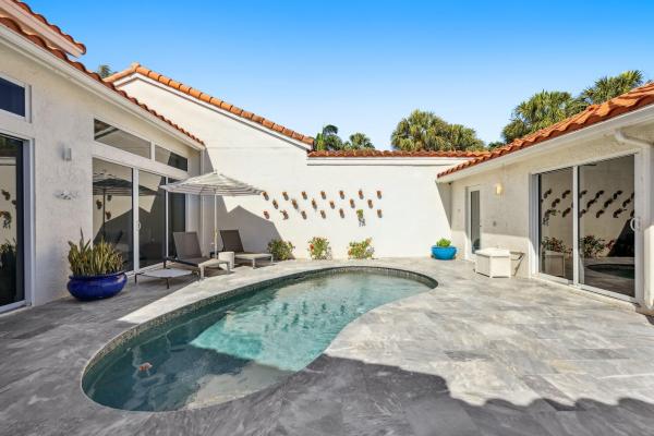 Candlewood, 17671 Candlewood Ter, Boca Raton, Florida 33487, image 1