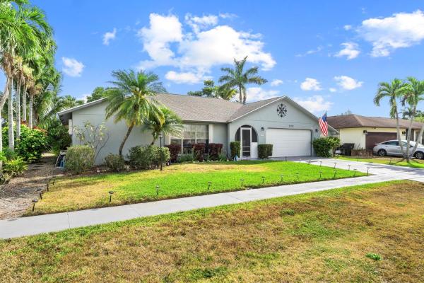 South Shore Of Wellington, 11711 Laurel Valley Cir, Wellington, Florida 33414, image 1