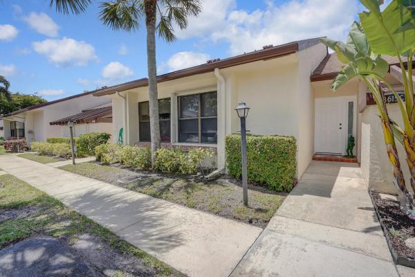 Meed Racquet Club, 3615 Caesar Ln #C, Lake Worth, Florida 33467, image 1