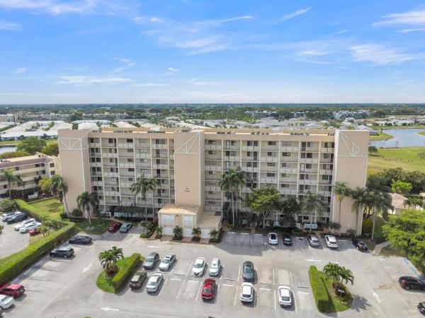 Huntington Lakes 3, 7240 Huntington Ln #105, Delray Beach, Florida 33446, image 1