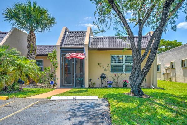 Golden Lakes Village, 113 Lake Terry Dr, West Palm Beach, Florida 33411, image 1