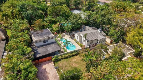 Griffing Biscayne Park Estates, 430 NE 121st St, Biscayne Park, Florida 33161, image 1