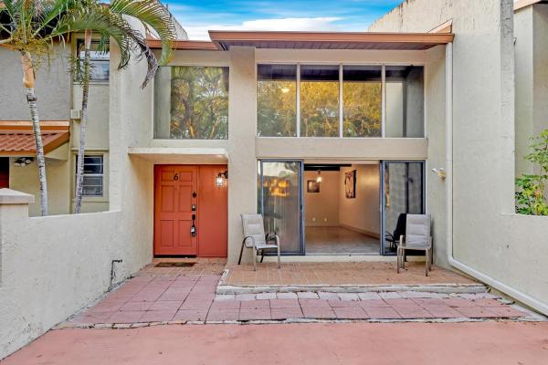 8751 Gatehouse Rd #6, Plantation, Florida 33324, image 1