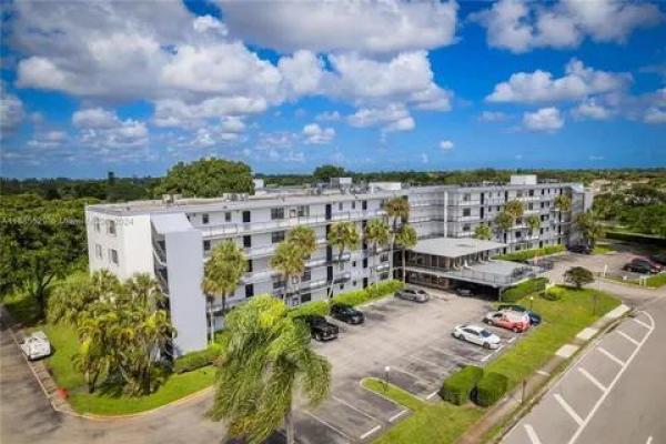 Isle Of Boca Dunes, 9235 SW 8th St #402, Boca Raton, Florida 33428, image 1