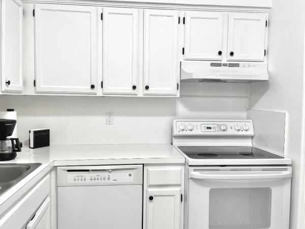 Bent Tree Gardens West, 9785 Pineapple Tree Dr #201, Boynton Beach, Florida 33436, image 2