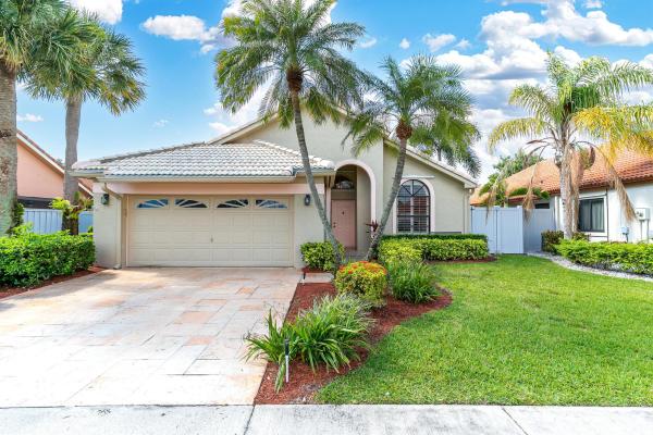 Citrus Glen, 176 Executive Cir, Boynton Beach, Florida 33436, image 1