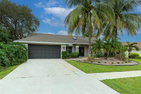Wiltshire Village Of Greenview Shores 2, 1741 Grantham Dr, Wellington, Florida 33414, image 1