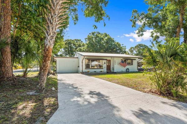 602 S 15th Ct, Fort Pierce, Florida 34950, image 1