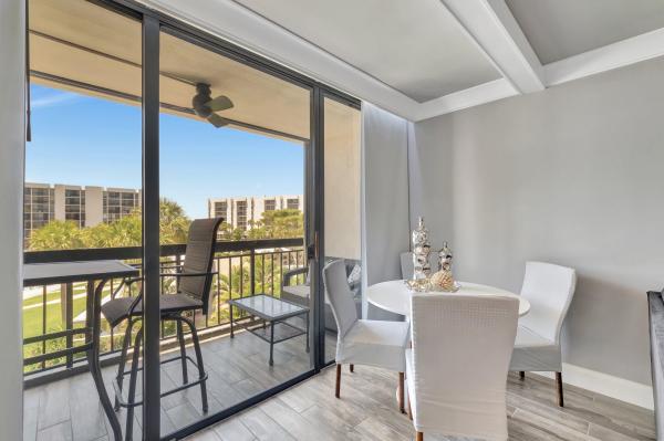 Yacht & Racquet Club Of Boca Raton, 2707 N Ocean Blvd #3060, Boca Raton, Florida 33431, image 1