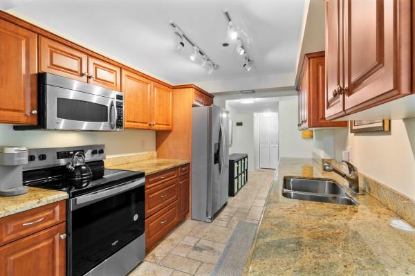 Porta Bella East, 899 Jeffery St #201, Boca Raton, Florida 33487, image 1