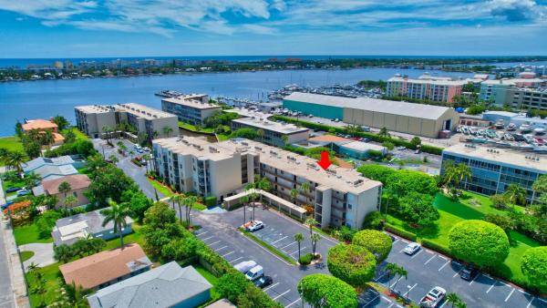 Hidden Harbour Of The Palm Beaches, 890 N Federal Hwy #206, Lantana, Florida 33462, image 1
