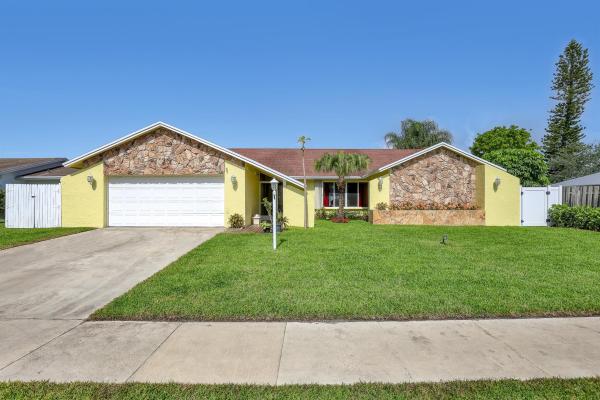Lakes Of Lantana, 5053 Ouachita Dr, Lake Worth Beach, Florida 33467, image 1