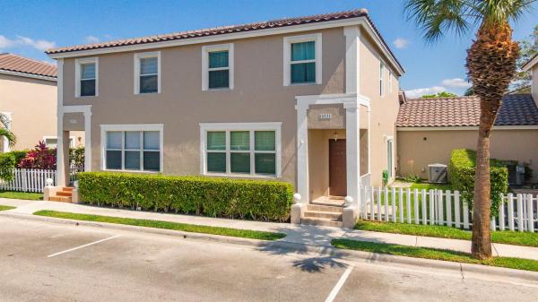 Kensington Manor, 10531 NW 57th St, Coral Springs, Florida 33076, image 1