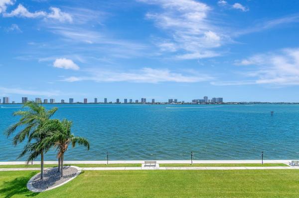 Lake Harbour Towers East, 801 Lake Shore Dr #405, Lake Park, Florida 33403, image 1