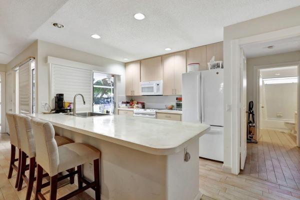Sun Terrace At The Oaks, 6903 Geminata Oak Ct, Palm Beach Gardens, Florida 33410, image 1
