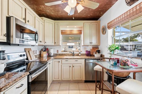 Country Manors, 249 Cardinal Ln, Delray Beach, Florida 33445, image 1