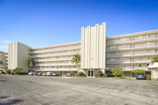 Lands End, 44 Yacht Club Dr #212, North Palm Beach, Florida 33408, image 1