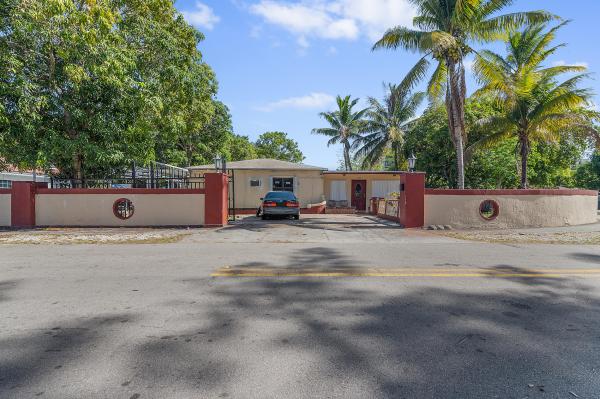 1200 NE 128th St, Miami, Florida 33161, image 1