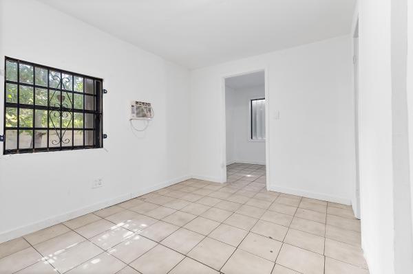 Hampshire Heath, 1200 NE 128th St, North Miami, Florida 33161, image 2