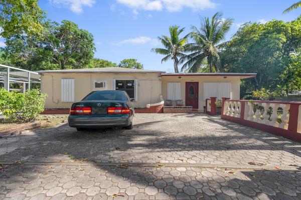 Hampshire Heath, 1200 NE 128th St, North Miami, Florida 33161, image 3