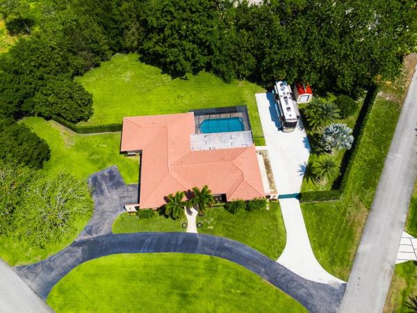 Pinewood East Of Wellington, 12483 Pineacre Ln, Wellington, Florida 33414, image 1