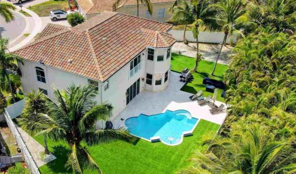 Journey's End, 6969 Finamore Cir, Lake Worth Beach, Florida 33467, image 1