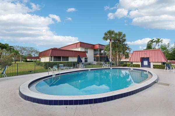 Greenway Village South, 12012 Greenway Cir S #206, Royal Palm Beach, Florida 33411, image 3