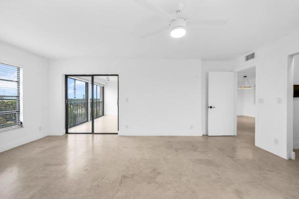 7290 Kinhghurst Dr #701, Delray Beach, Florida 33446, image 2