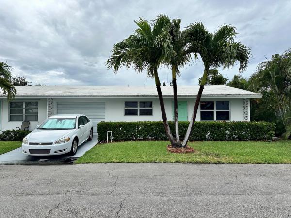 Holly House, 728 Ridge Rd #35, Lantana, Florida 33462, image 1