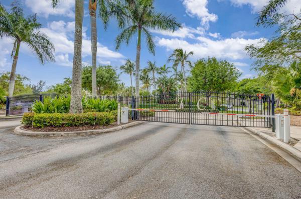 Palmbrooke Townhomes, 4858 Palmbrooke Cir, West Palm Beach, Florida 33417, image 1