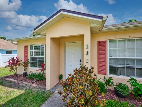 537 SW Hiawatha St, Port St. Lucie, Florida 34953, image 1