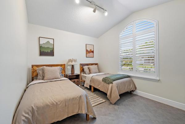 North Palm Beach Heights Of Jupiter, 15129 Harriet Ave, Jupiter, Florida 33458, image 2